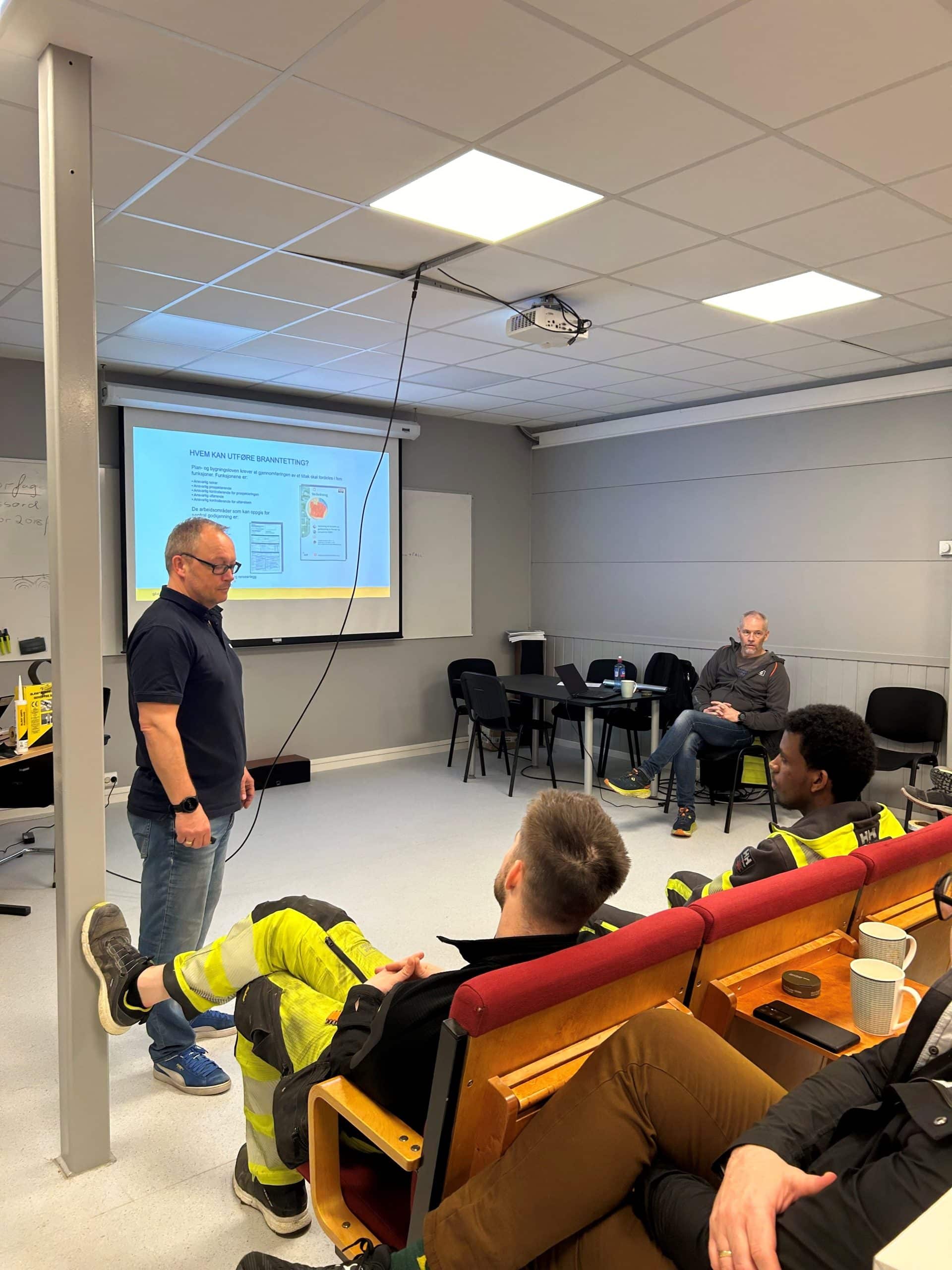 Nordvest Miljø har hatt kurs i teknisk isolering 4